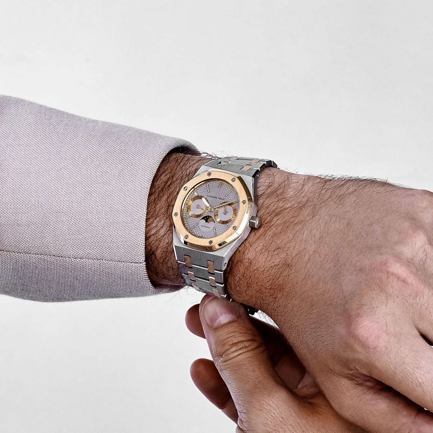 Audemars Piguet Royal Oak 25594SA.OO.0789SA.01 Day-Date Moonphase Yellow Gold Stainless Steel Silver Dial