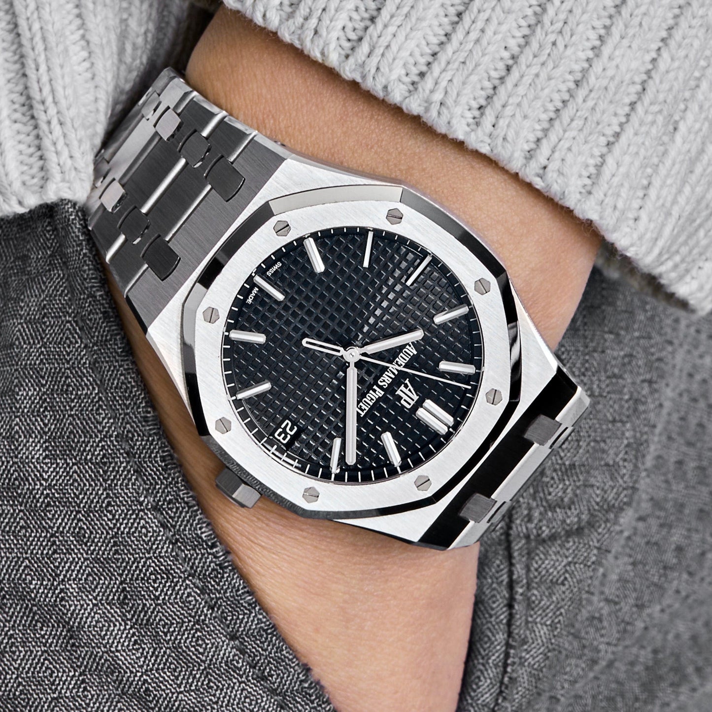 Audemars Piguet Royal Oak 15500ST.OO.1220ST.03 Stainless Steel Black Dial