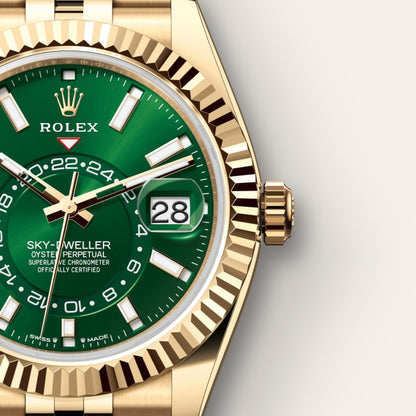 Rolex Sky-Dweller Oyster, 42 mm, yellow gold